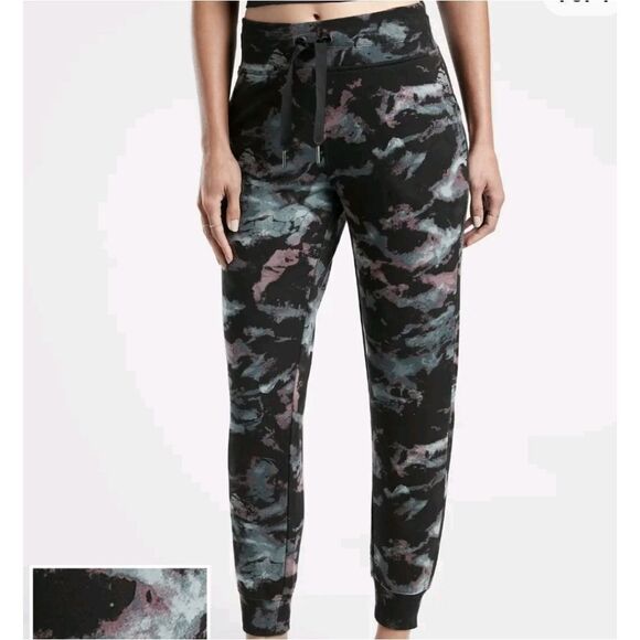 Athleta Balance Printed Jogger Size Small - Picture 1 of 7